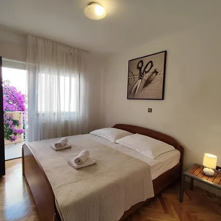 Relax Podstrana
